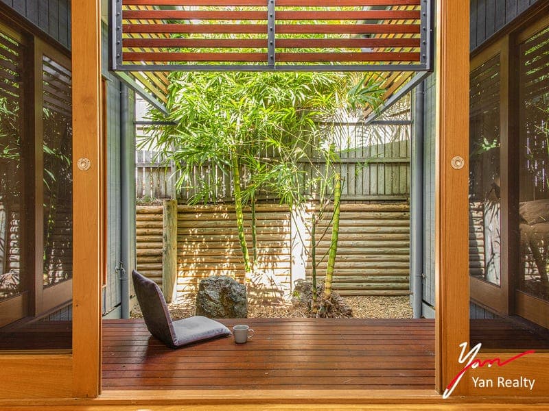 50 Gordon Terrace, Indooroopilly — photo 1 of 5