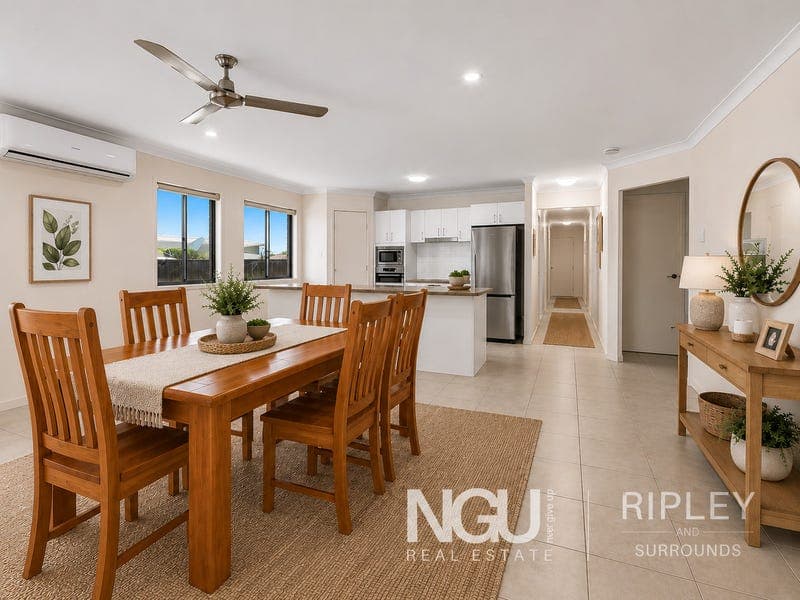 33 Goldenwood Crescent, Fernvale — photo 1 of 5