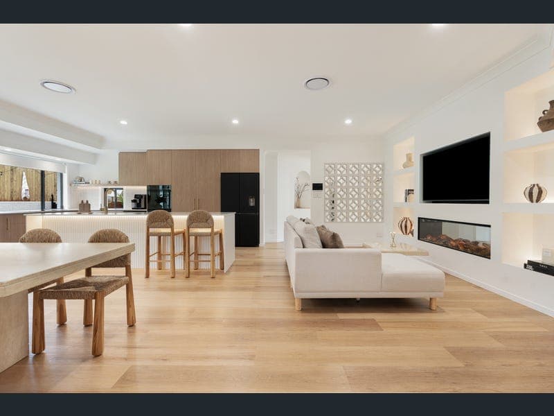 21 Greenside Court, Peregian Springs — photo 1 of 5