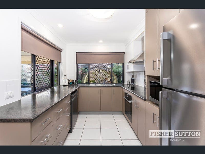 4 Rosella Drive, Gracemere — photo 1 of 5