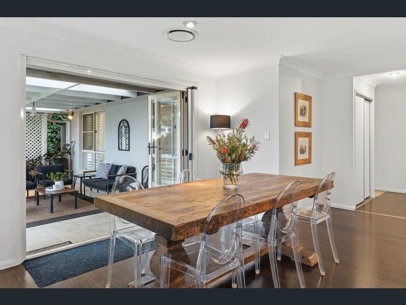 4 Grasmere Court, Mount Lofty — photo 1 of 5