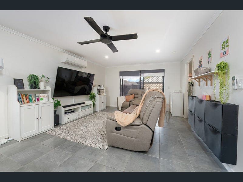 384 Brays Road, Griffin — photo 1 of 5