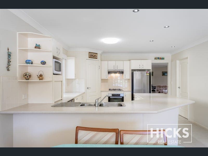 101 Glen Holm Street, Mitchelton — photo 1 of 5