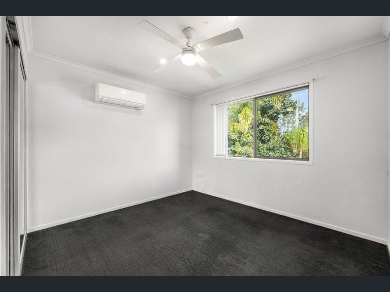 20 Owen Street, Raceview — photo 1 of 5