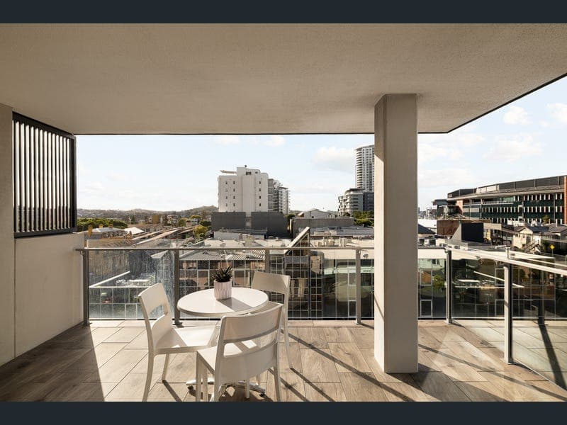 20/44 Brookes Street, Bowen Hills — photo 1 of 5