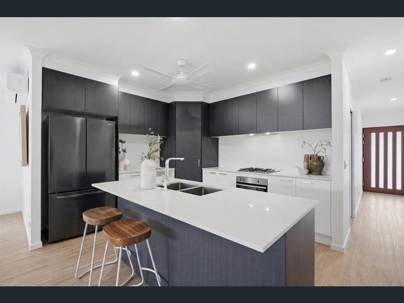 3 Kate Crescent, Nirimba — photo 1 of 5