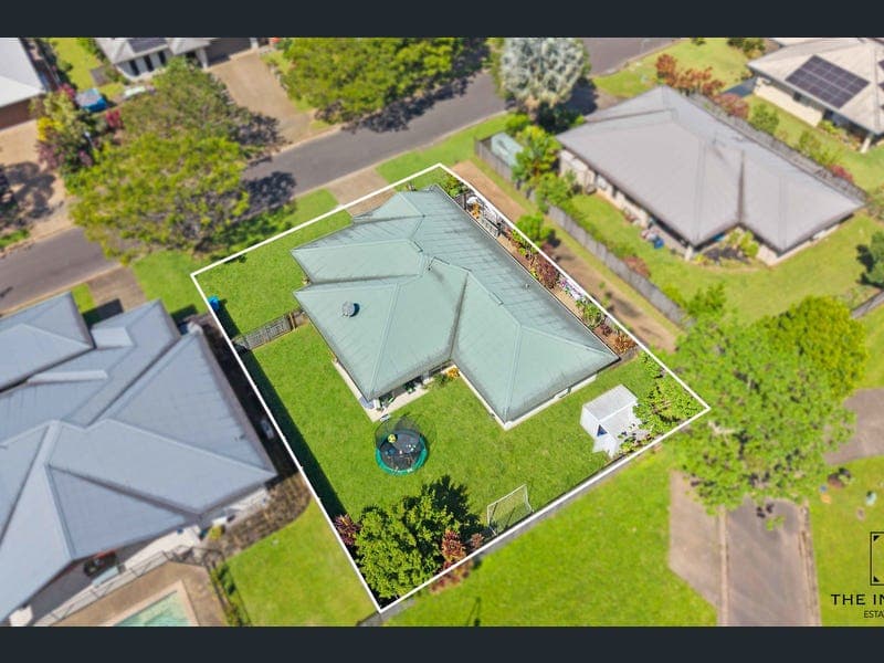 21 Mackerras Street, Redlynch — photo 1 of 5
