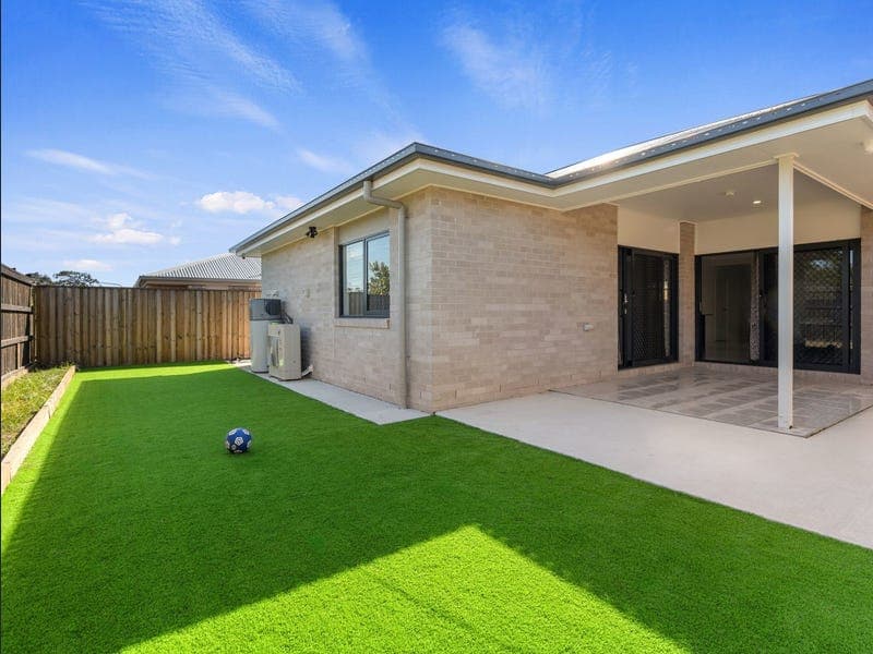 40 Wallowa Way, Redbank Plains — photo 1 of 5