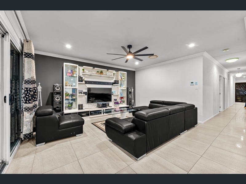 14 Kintore Street, Heathwood — photo 1 of 5