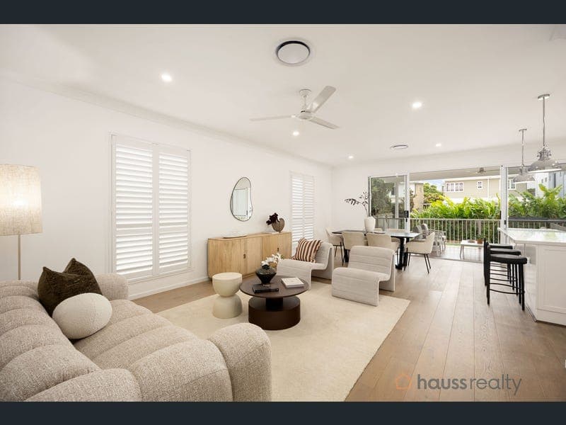 128 Strong Avenue, Graceville — photo 1 of 5