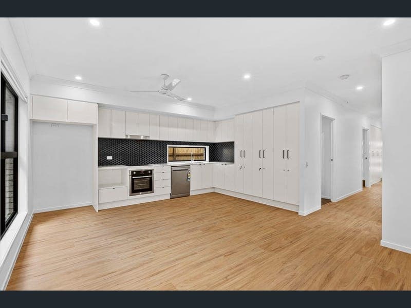 46 Larcom Crescent, Redbank Plains — photo 1 of 5