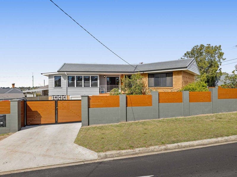 14 Drayton Road, Harristown — photo 1 of 5
