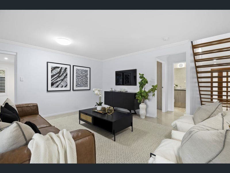 18 Balgowlah Street, Wakerley — photo 1 of 5