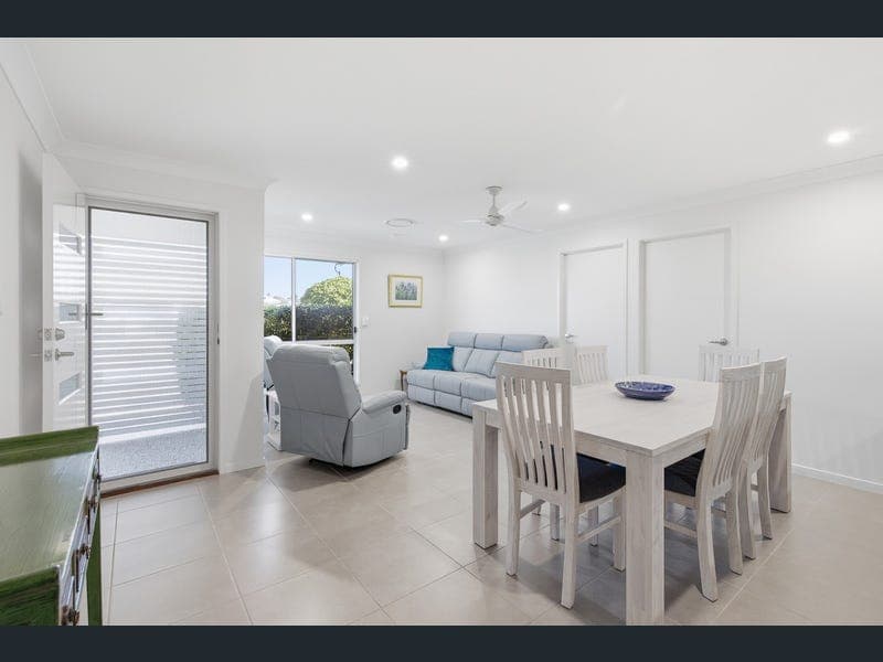 1 Kamala Street, Banksia Beach — photo 1 of 5