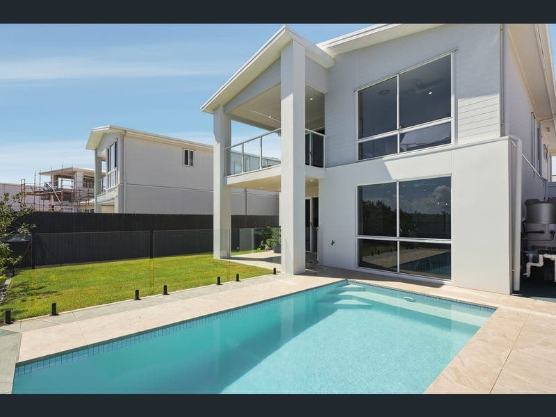 203 Coolum Parade, Newport — photo 1 of 5