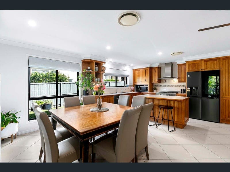 7 Woodville Street, Maryborough West — photo 1 of 5
