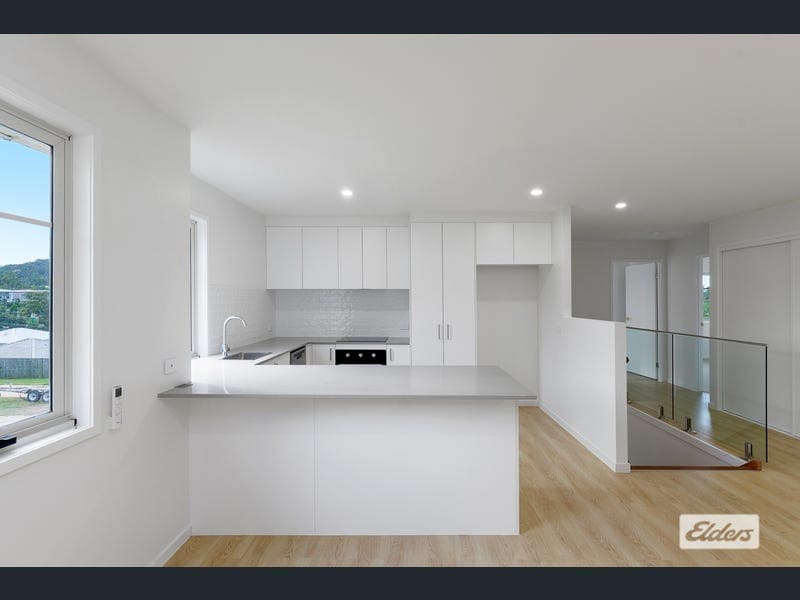 7 Tristania Street, Cornubia — photo 1 of 5