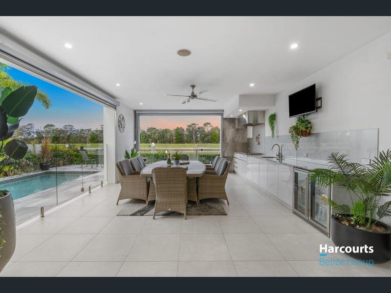 67 Marina Parade, Jacobs Well — photo 1 of 5