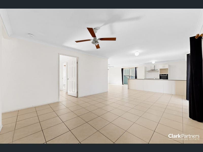 14 Harry Court, Warner — photo 1 of 5
