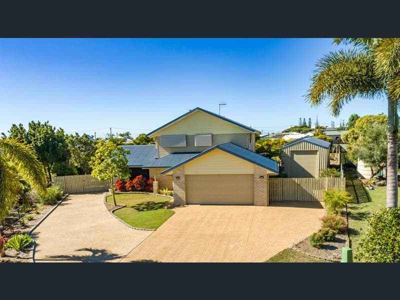 25 Cove Street, Burnett Heads — photo 1 of 5