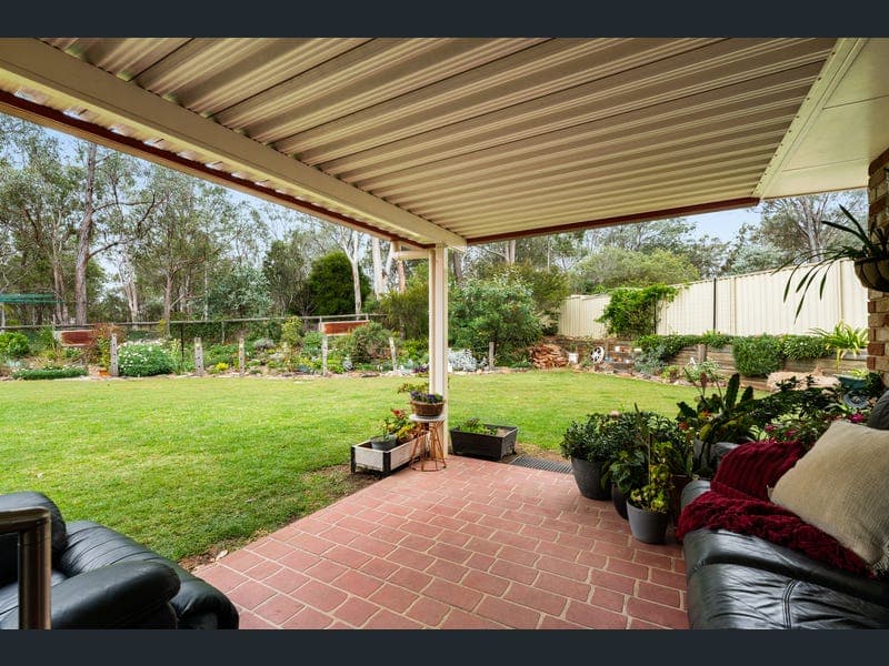 24 Naomi Drive, Crows Nest — photo 1 of 5