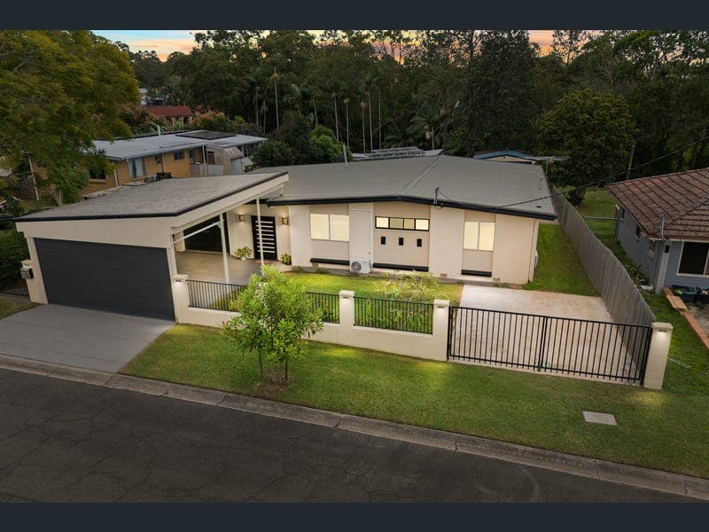 3 Waterview Crescent, Caboolture — photo 1 of 5
