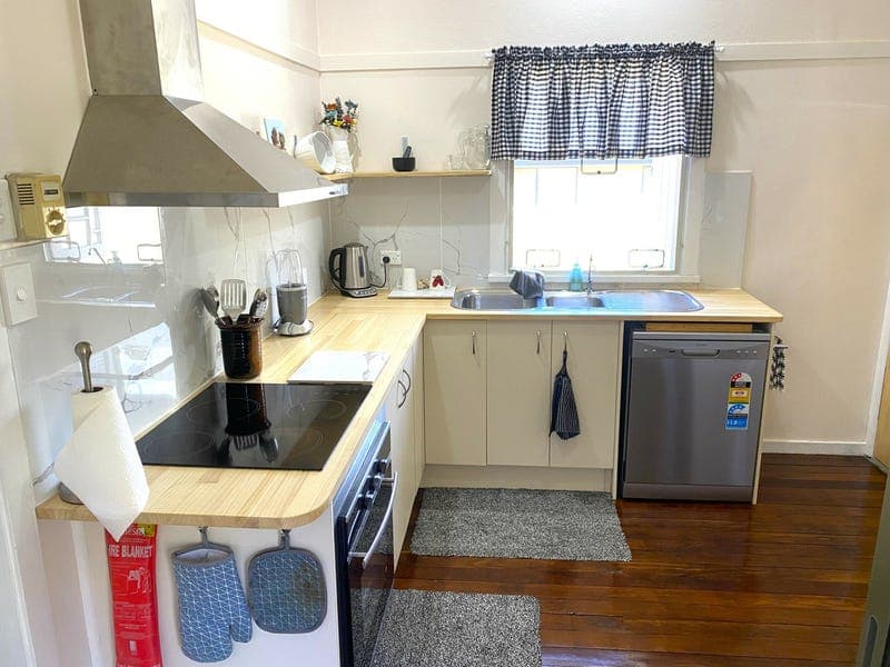 28 Edward Street, Wondai — photo 1 of 5