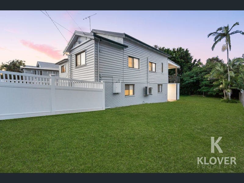 104 Leicester Street, Coorparoo — photo 1 of 5