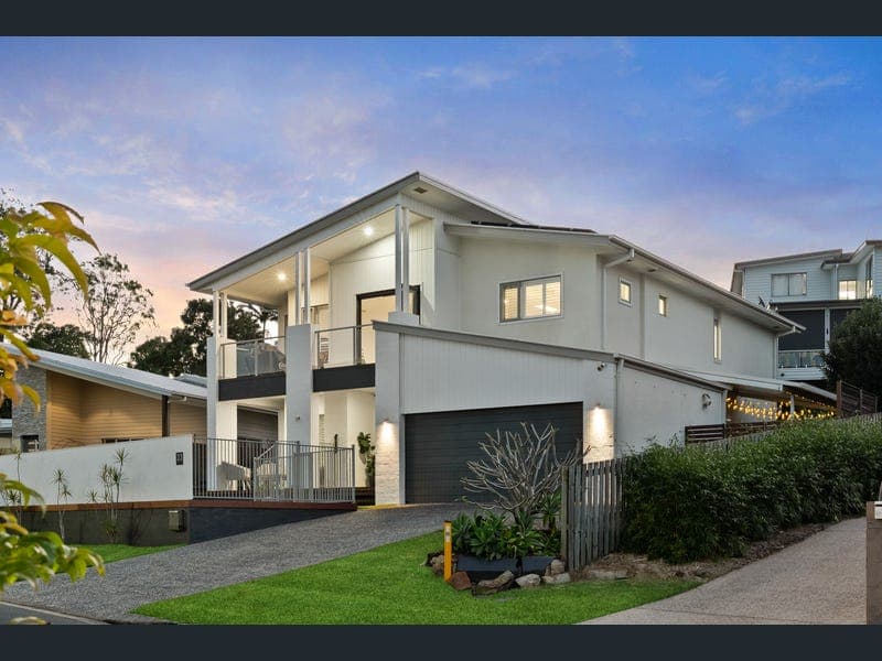 23 Atrium Way, Everton Hills — photo 1 of 5