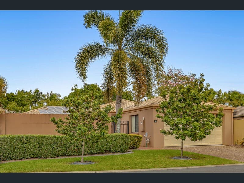82/136 Palm Meadows Drive, Carrara — photo 1 of 5