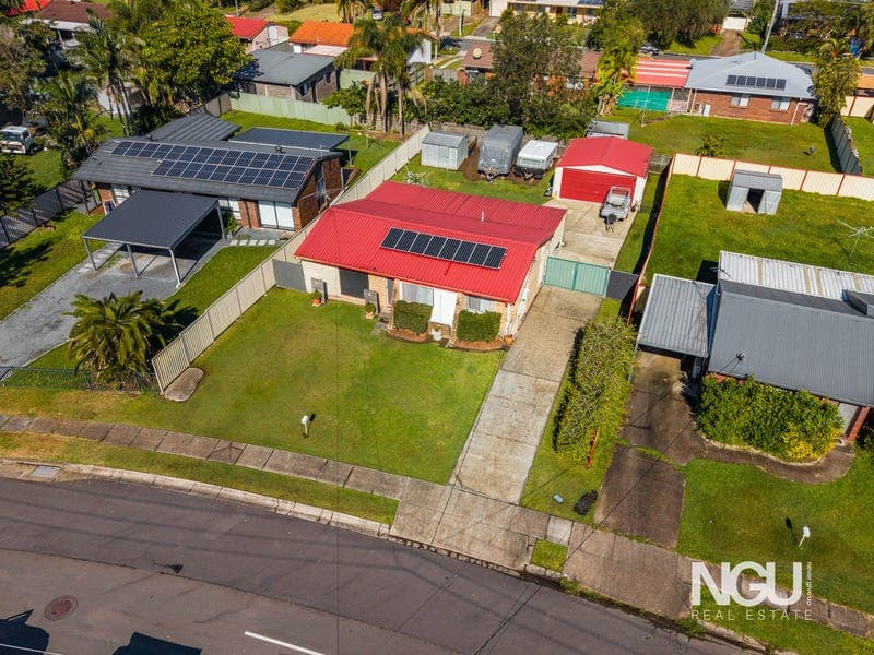 20 Copper Drive, Bethania — photo 1 of 5