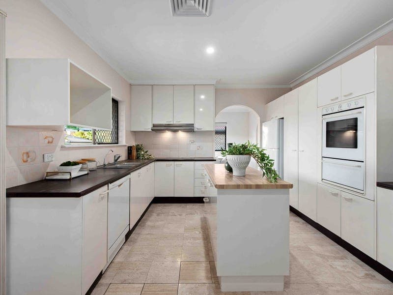 34 Veta Street, Robertson — photo 1 of 5