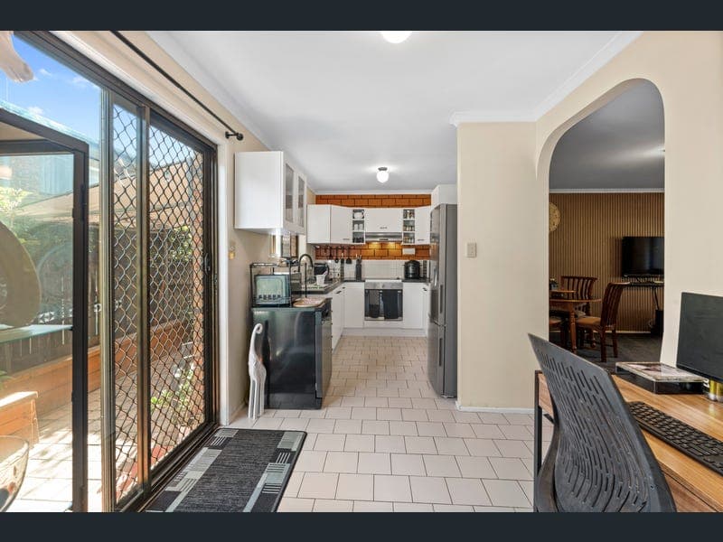 38/28 Chambers Flat Road, Waterford West — photo 1 of 5