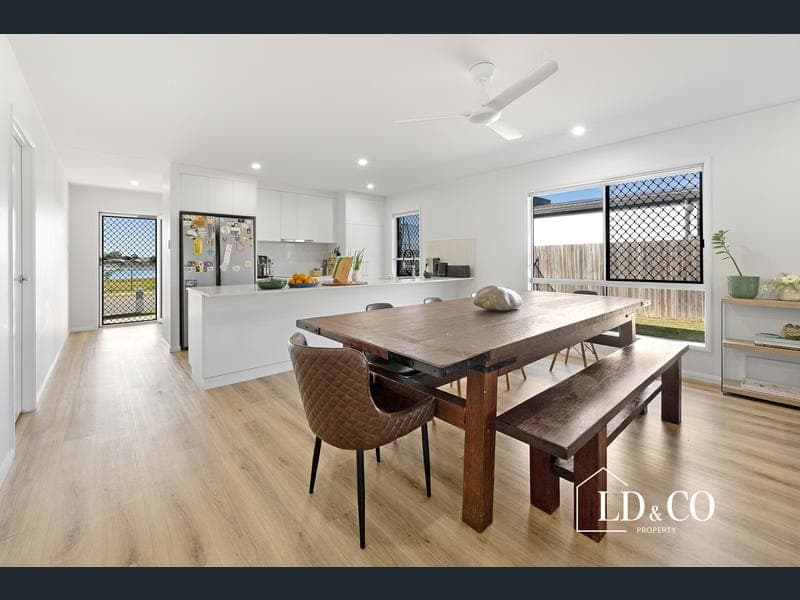 7 Lakeside Way, Andergrove — photo 1 of 5