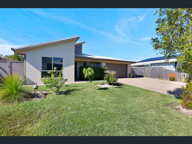 6 Leura Court, Glenella — photo 1 of 5