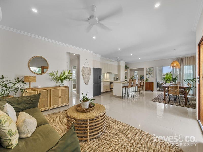 12 Tahlia Circuit, Mount Louisa — photo 1 of 5