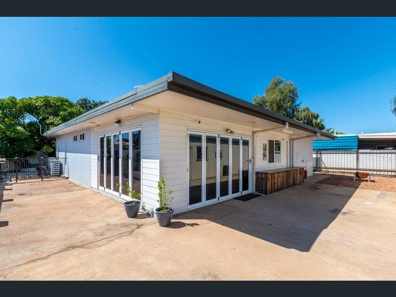 43 East Street, Mount Isa — photo 1 of 5