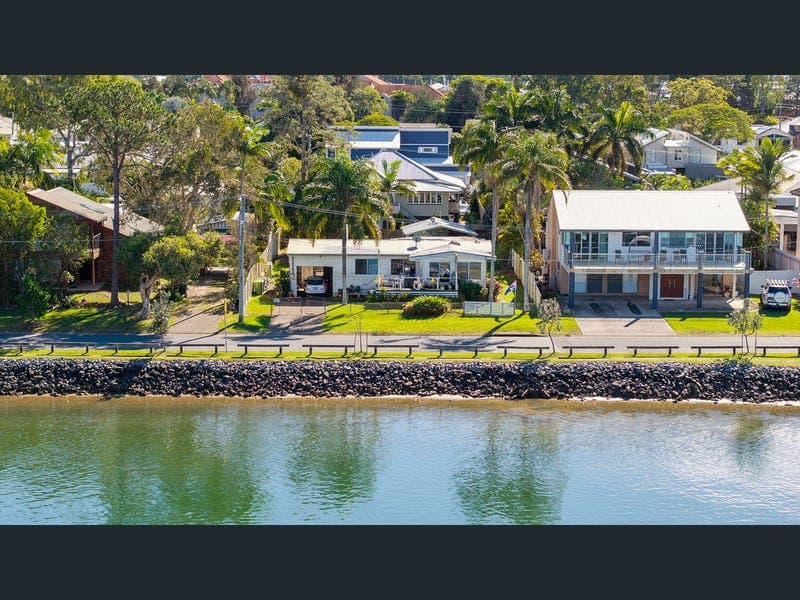 10 Pool Street, Hope Island — photo 1 of 5
