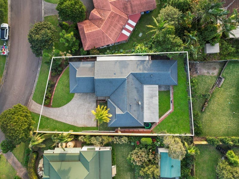 5 James Cook Drive, Sippy Downs — photo 1 of 5