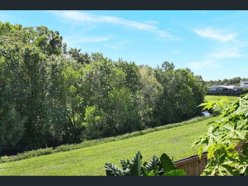 7/5 Maytown Close, Manoora — photo 1 of 5