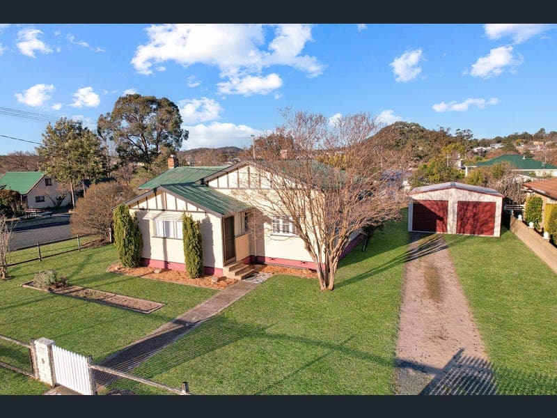 5 Archibald Street, Stanthorpe — photo 1 of 5