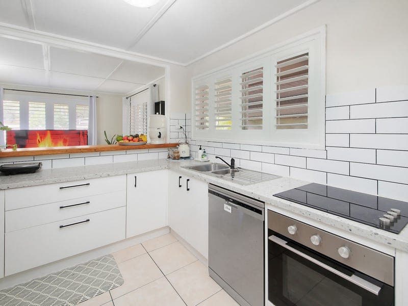 4 Southampton Road, Ellen Grove — photo 1 of 5