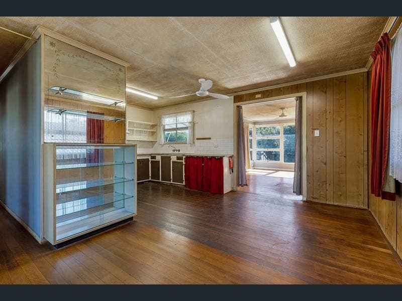 23 Kempster Street, Sandgate — photo 1 of 5