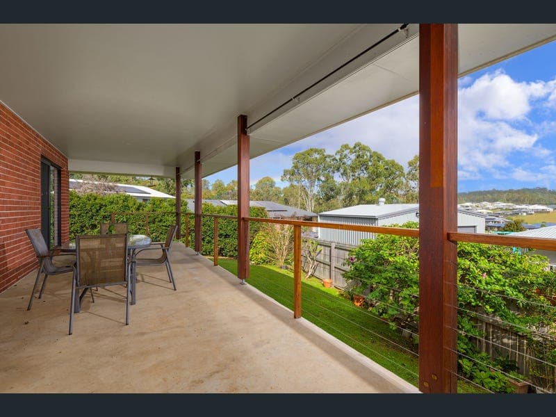 26 Ministerial Court, Jones Hill — photo 1 of 5
