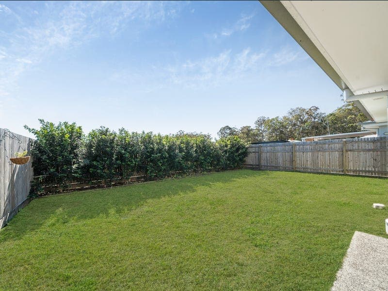 7 Carisbrooke Street, Morayfield — photo 1 of 5