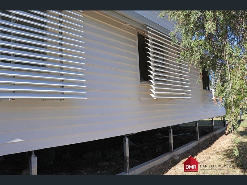 25 Stuart Russell Street, Mundubbera — photo 1 of 5