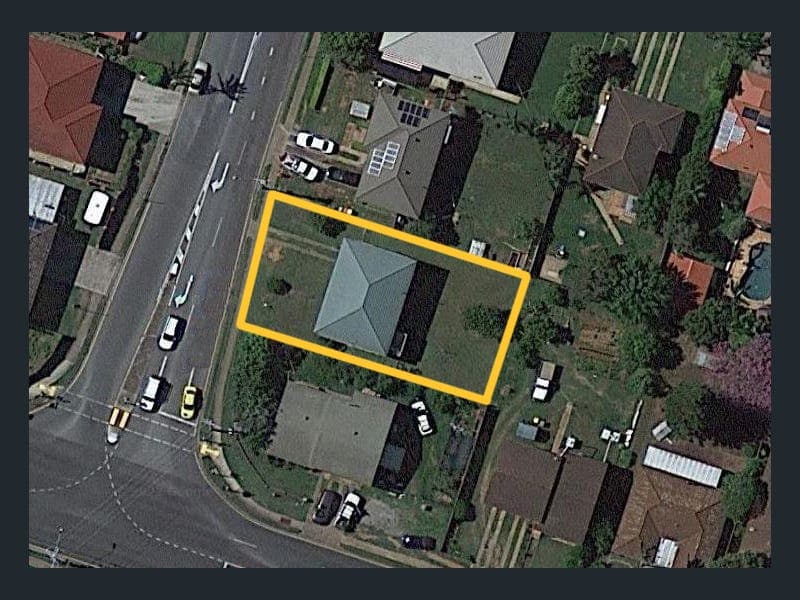 4 Kensington Way, Strathpine — photo 1 of 2