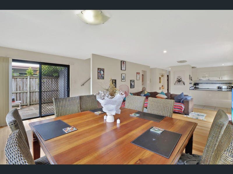 Unit 1/18 Catalina Drive, Mudjimba — photo 1 of 5