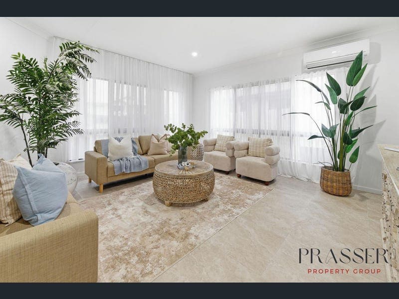4 Monte Visto Court, Mount Louisa — photo 1 of 5