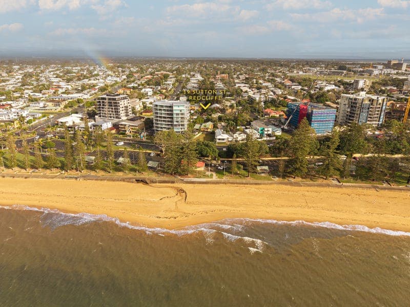 19 Sutton Street, Redcliffe — photo 1 of 5
